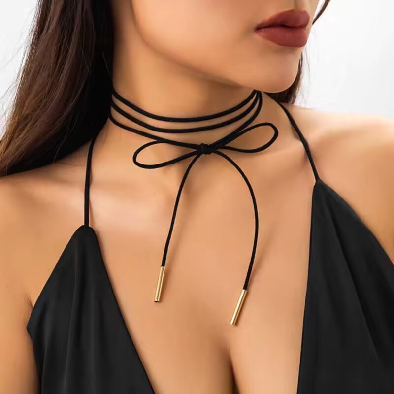 Choker apliques dorado