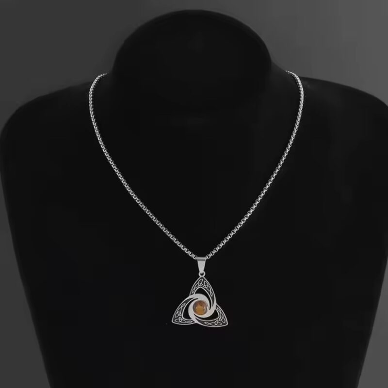 Cadena Nudo de Bruja y piedra